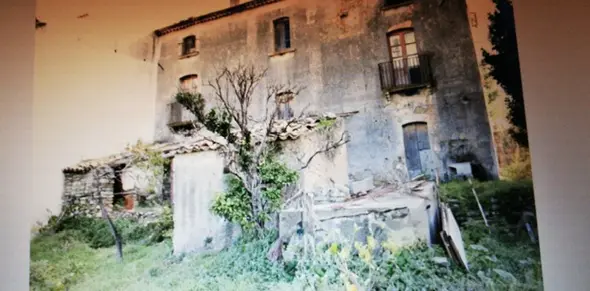 L'edificio prima del restauro